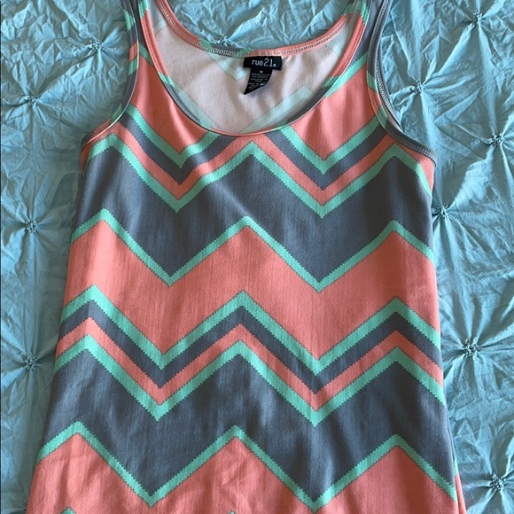 Tank top - Picture 2 of 3